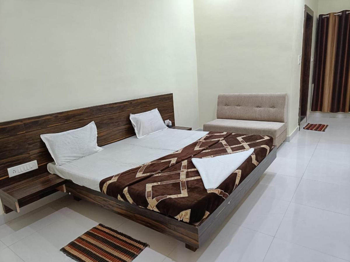 Hotel Parag Palace Jabalpur Luaran gambar
