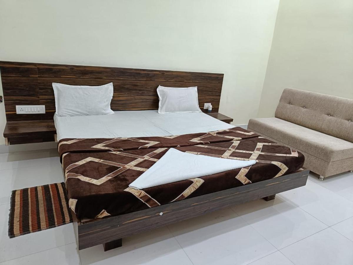 Hotel Parag Palace Jabalpur Luaran gambar